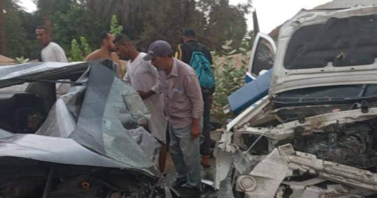مصرع شخصين وإصابة 3 فى تصادم سيارتين على طريق مدينة الطود الزراعى