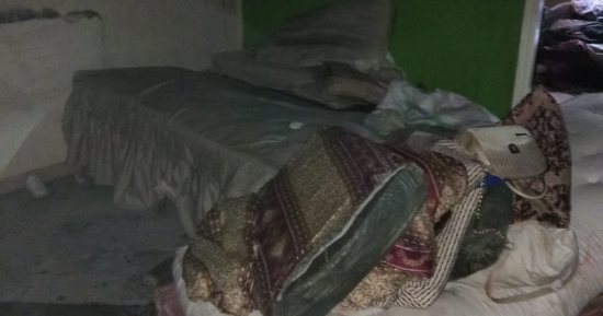 أمن الجيزة يعاين شقة اشتعل بها حريق في العمرانية.. صور 