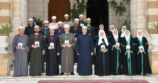 وزير الأوقاف لمرافقى بعثة الحج: صدق النية فى أداء الرسالة أمر واجب
