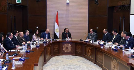 مدبولى يترأس اجتماع الوحدة الدائمة لحل مشكلات المستثمرين بمجلس الوزراء