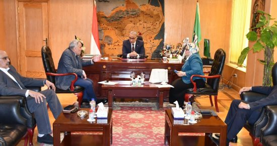 خطة لتنمية الثروة السمكية ببحيرتى قارون والريان.. محافظ الفيوم يشدد على منع الصيد خلال فترة الغلق للاستفادة من الزريعة.. رئيس جهاز حماية البحيرات: نعمل على توعية الصيادين بضرورة استخراج التصاريح اللازمة