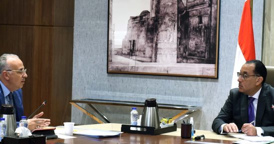 رئيس الوزراء يتابع مع وزير الموارد المائية والرى عددا من ملفات عمل الوزارة