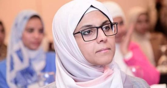 صحة الأقصر تهنئ مديرة معامل مستشفى الحميات بعد نشر بحثها العلمي عن فيروس "كورونا" بمجلة رائدة