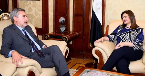 وزيرة الهجرة تشكل مجموعة عمل مشتركة لبحث إقامة مركز مصرى إيطالى لتدريب العمالة