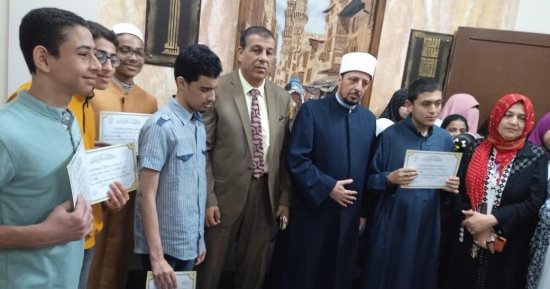 منطقة الإسكندرية الأزهرية تُكرم الفائزين فى مسابقة فارس والمترجم الناشئ