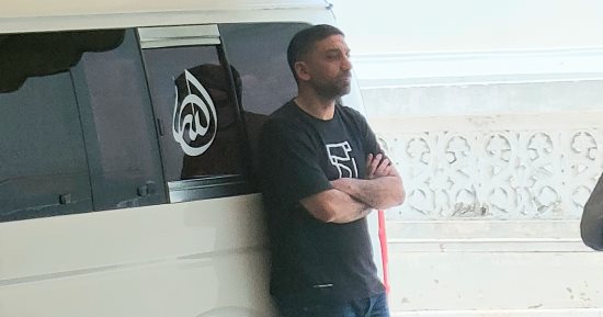 إسلام الشاطر يتلقى عزاء والده بمسجد القائد إبراهيم بالإسكندرية غدًا