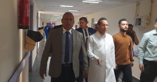 مدير مكتب محافظ شمال سيناء ووكيل مديرية التعليم يزوران مصابى الدبلومات الفنية