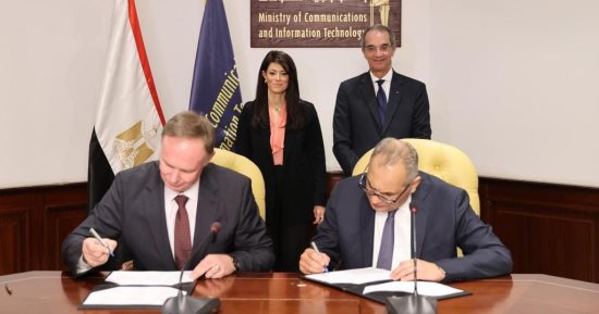 وزيرا التعاون الدولى والاتصالات يشهدان توقيع اتفاقية منحة ألمانية لدعم الحكومة الإلكترونية