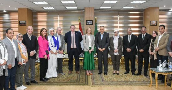 محافظ الشرقية يلتقى سفيرة النرويج ضمن فعاليات ملتقى توظيف "فرصة"