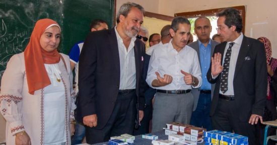 تقديم الرعاية الطبية لــ 3404 حالة بقوافل جامعة طنطا بمركزى بسيون وسمنود