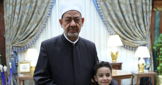 شيخ الأزهر يضاعف مكافأة الفائزين بالخمس مراكز الأولى بمسابقة القرآن لـ200 ألف جنيه