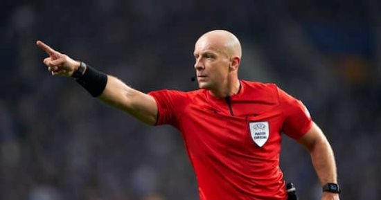 مارشينياك مهدد بالاستبعاد من إدارة نهائي دوري أبطال أوروبا لهذا السبب