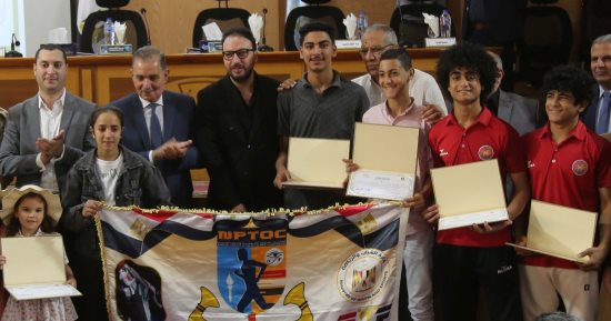 مركز مطوبس فى كفر الشيخ مفرخة أبطال التايكوندو على مستوى الجمهورية بـ1600 طفل يمارسون اللعبة.. وأبطال الجمهورية: سعداء بممارسة اللعبة وخوض المسابقات 7 مرات والحصول على الميداليات الذهبية والفضية.. صور