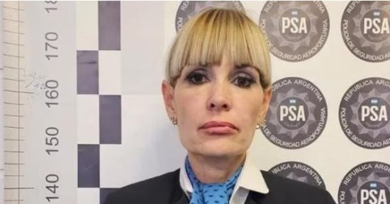 مضيفة أرجنتينية تعرقل رحلة طيران للانتقام من زوجها السابق..ادعت وجود "قنبلة"