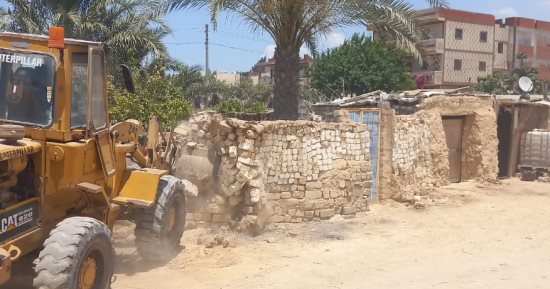 محافظ الإسكندرية: تنفيذ 13 قرارا لإزالة التعديات على أراضي الدولة بالعامرية وبرج العرب