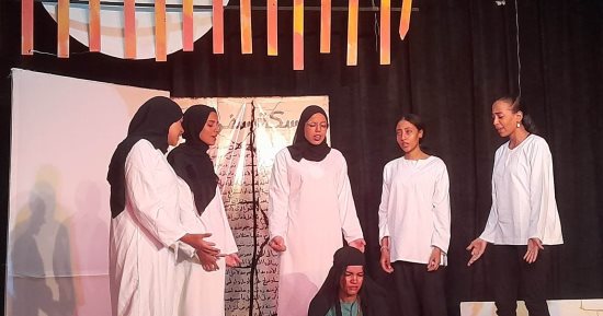 ختام عرض "سكة سفر" لفرقة قصر ثقافة الرديسية بأسوان