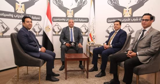 "التنسيقية " تنظم صالونا حول قضايا المحور الاقتصادي بالحوار الوطني بعد أسبوعين من النقاشات.. ملف السياحة أولوية.. ومطالب بدعم قطاع الطيران وتفعيل دور هيئة التنمية السياحية.. ووضع قوانين خاصة للشركات الناشئة 