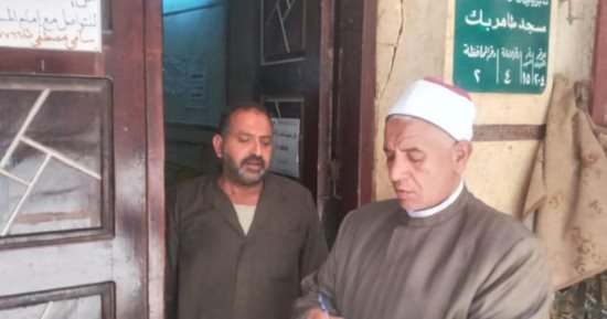 وكيل أوقاف الإسكندرية يتفقد مساجد الجمرك ووسط 