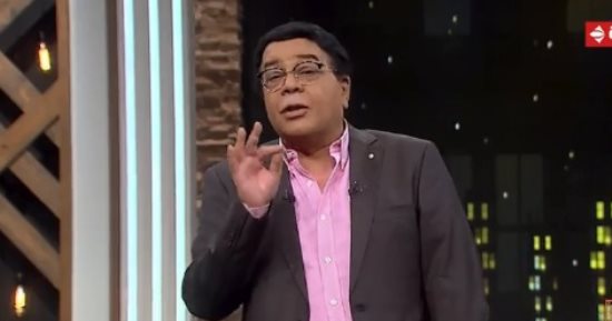 شاهد.. أحمد آدم يغنى "هرى هرى أكلوا دماغنا ونازلين هرى" لطلاب الثانوية العامة