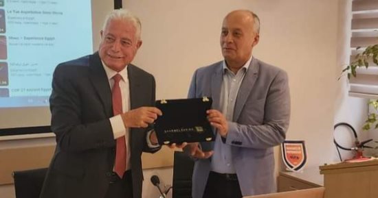 محافظ جنوب سيناء يلتقى المسئول عن رابطة الشركات السياحية فى صربيا