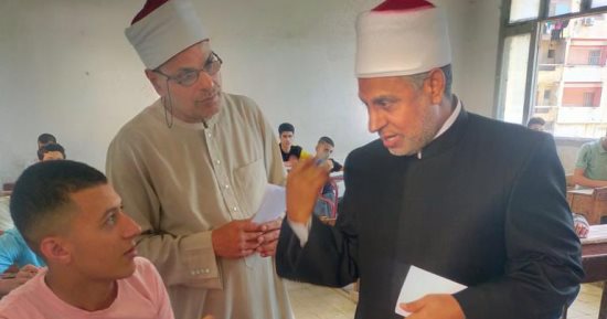 وكيل المعاهد الأزهرية للتعليم يتفقد 10 لجان لامتحانات الثانوية الأزهرية بالبحيرة
