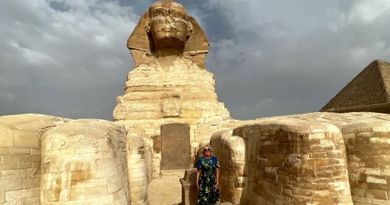 أحمد منصور يكتب: زيارة السيدة الأولى الأمريكية جيل بايدن للمواقع الأثرية المصرية.. صورها من الأهرامات وأبو الهول ترويج بملايين الدولارات.. ويشاهدها عبر حساباتها على السوشيال ميديا أكثر من 8 ملايين شخص