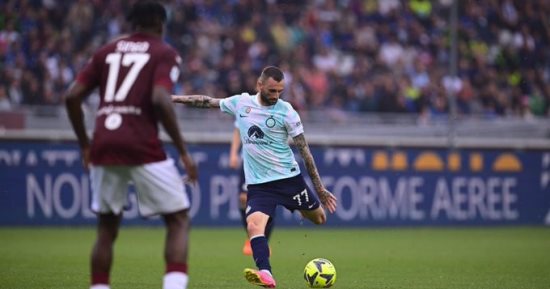إنتر ميلان يتقدم 1-0 على تورينو بصاروخ بروزوفيتش في الشوط الأول.. فيديو