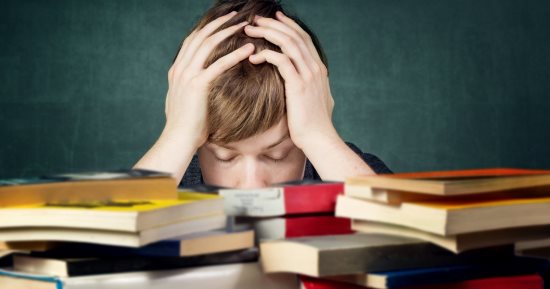 أسباب شعور طالب الثانوية العامة بالتوتر قبل الامتحانات وطرق علاج المشكلة