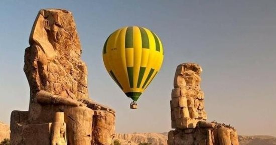 تحليق 30 رحلة بالون طائر فى سماء الأقصر على متنها 720 سائحا من حول العالم..صور