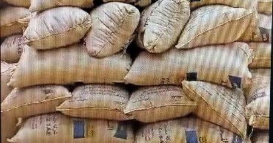 ضبط 33 طنا و740 كيلو قمح محلى قبل تهريبها وبيعها بالسوق السوداء فى الشرقية