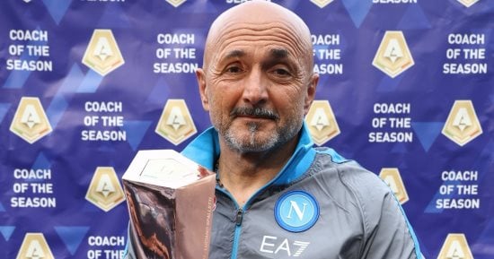 سباليتى ونجوم نابولى يتسلمون جوائز الأفضل فى الدوري الإيطالي.. صور