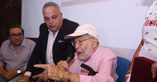 تكريم حسن يوسف بقصر السينما وعرض فيلم "الجبان والحب".. صور
