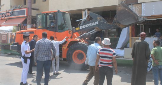 وزير الإسكان يُصدر 3 قرارات لإزالة مخالفات بناء بالساحل الشمالى الغربى