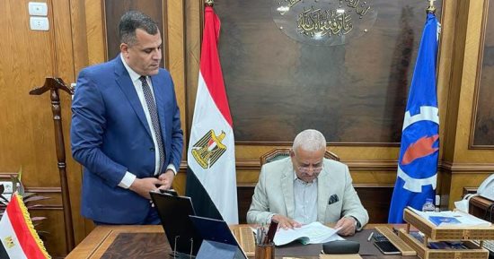 محافظ السويس يعتمد نتيجة امتحانات الشهادة الإعدادية بنسبة نجاح 85.1%