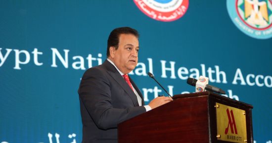 لماذا أطلقت الدولة الاستراتيجية الوطنية للسكان؟.. مستشار وزير الصحة يكشف أرقاما جديدة عن معدلات المواليد فى مصر.. عمرو حسن: 12 سببا وراء مواجهة الزيادة السكانية.. وتحسين مستوى المعيشة وخصائص السكان أبرزها