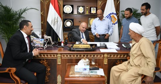 محافظ قنا: انتهاء أعمال كوبرى الرياح خلال 3 أشهر بتكلفة 130 مليون جنيه