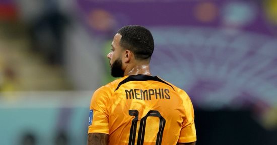ممفيس ديباي يغيب عن منتخب هولندا بسبب الإصابة