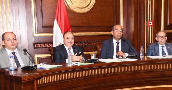 "صحة الشيوخ" توصى بموافاتها بخطة استغلال 25 غرفة تم إخلاؤها فى مستشفى أسوان