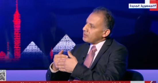 "كلام فى السياسة" يبرز العلاقات المصرية الأفريقية.. فايز فرحات: دخلت مرحلة جديدة منذ 2014.. خبير: الزيارات الرئاسية لأفريقيا تخطت الـ30 فى عهد الرئيس السيسى.. وكاتب: الدولة المصرية أصبحت صوت أفريقيا فى العالم