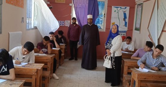 مدير منطقة الإسماعيلية الأزهرية يتفقد امتحانات الثانوية الأزهرية