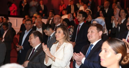 وزيرة الثقافة تشهد انطلاق فعاليات أيام الثقافة لجمهورية كازاخستان بالأوبرا 