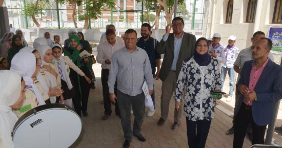 نائب محافظ سوهاج ووفد وزارة التخطيط يتفقدون قرية "أم دومة" بطما