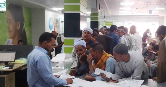 "حياة كريمة" فى سوهاج إنجاز مستمر.. المبادرة تضمن وصول كوب مياه نظيف لكل مواطن داخل 181 قرية بـ140 ألف وصلة جديدة.. طما بالمقدمة والمراغة بالمركز الثانى.. والأهالى: نشكر الرئيس السيسي لحمايته الأجيال القادمة