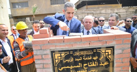 محافظ الغربية يضع حجر الأساس لإنشاء مجلس مدينة المحلة الجديد 