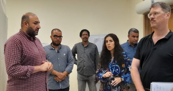 وفد الأمم المتحدة لشؤون اللاجئين يزور مستشفى أسوان التخصصى.. صور