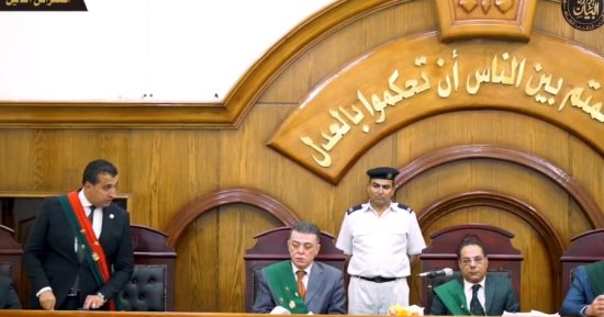 المشدد 6 سنوات وغرامة 100 ألف لصاحب ورشة ملابس وسائق لحيازتهما هيروين بالشرقية