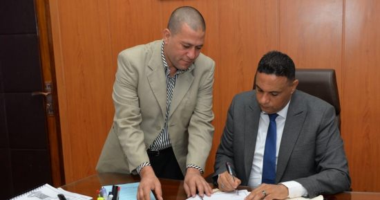 محافظ الدقهلية يعتمد خطة العمل لمحو الأمية: تستهدف 44220 أمي