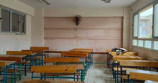 تجهيز وفرش لجان الثانوية العامة استعدادا للامتحانات الإثنين المقبل.. صور