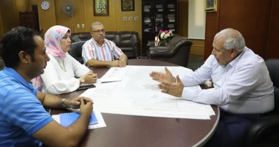 محافظ الوادى الجديد يبحث تسجيل علامة تجارية للتمور كهوية بصرية للمنتج