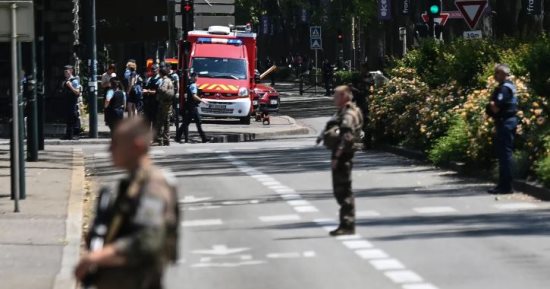 الشرطة الفرنسية تعتقل مراهقا للاشتباه فى قيامه بالتحضير لهجوم إرهابى على مدرسة